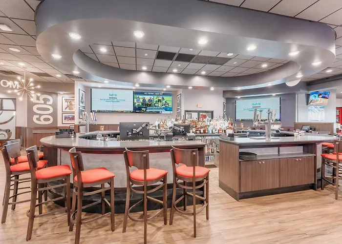 Ramada By Wyndham Sioux Falls Airport - Waterpark Resort & Event Center